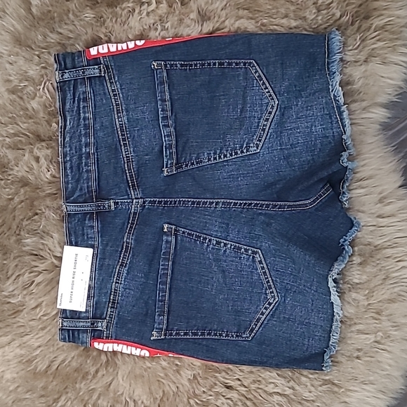 Bluenotes shortie Jean shorts, size 29 - Picture 2 of 4